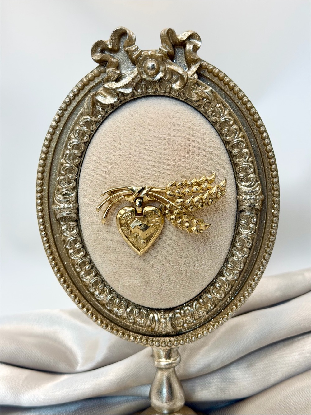Vintage Crown Trifari Gold Wheat Sheaf Brooch - Betty Crocker Homemaker